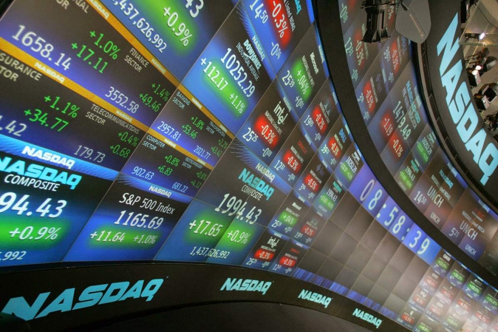 又崩了!恒指失守26000关口,火币科技、恒大跌超10%